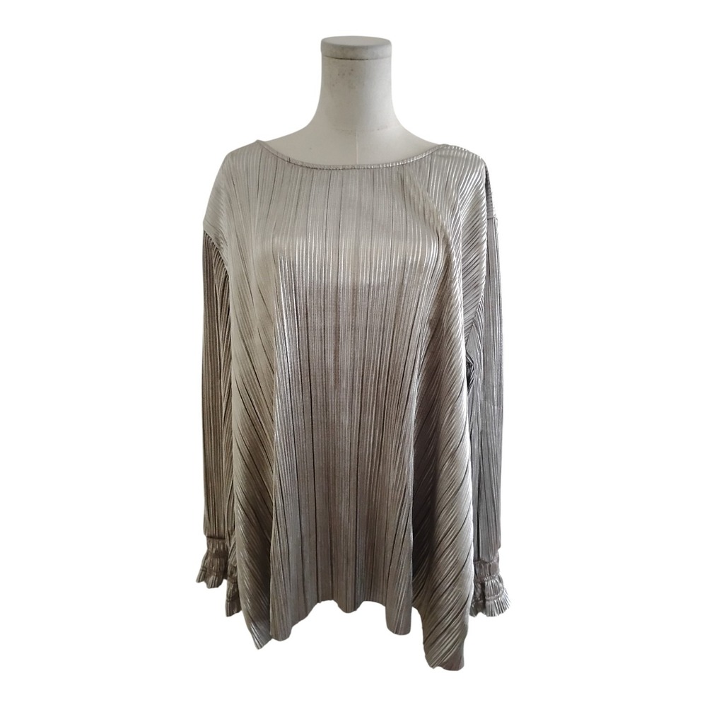 Ava & Viv Plus Size Silver Metallic Pleated Blouse  Ruffle Cuff Size. 4X‎ NWT